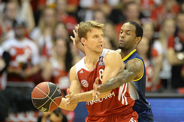 月与劲旅的 月与劲旅的